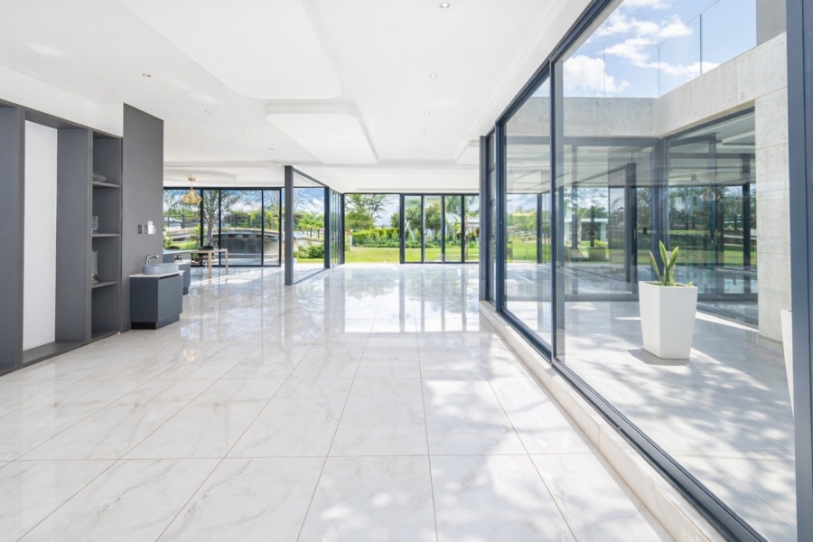 6 Bedroom Property for Sale in The Islands Estates North West